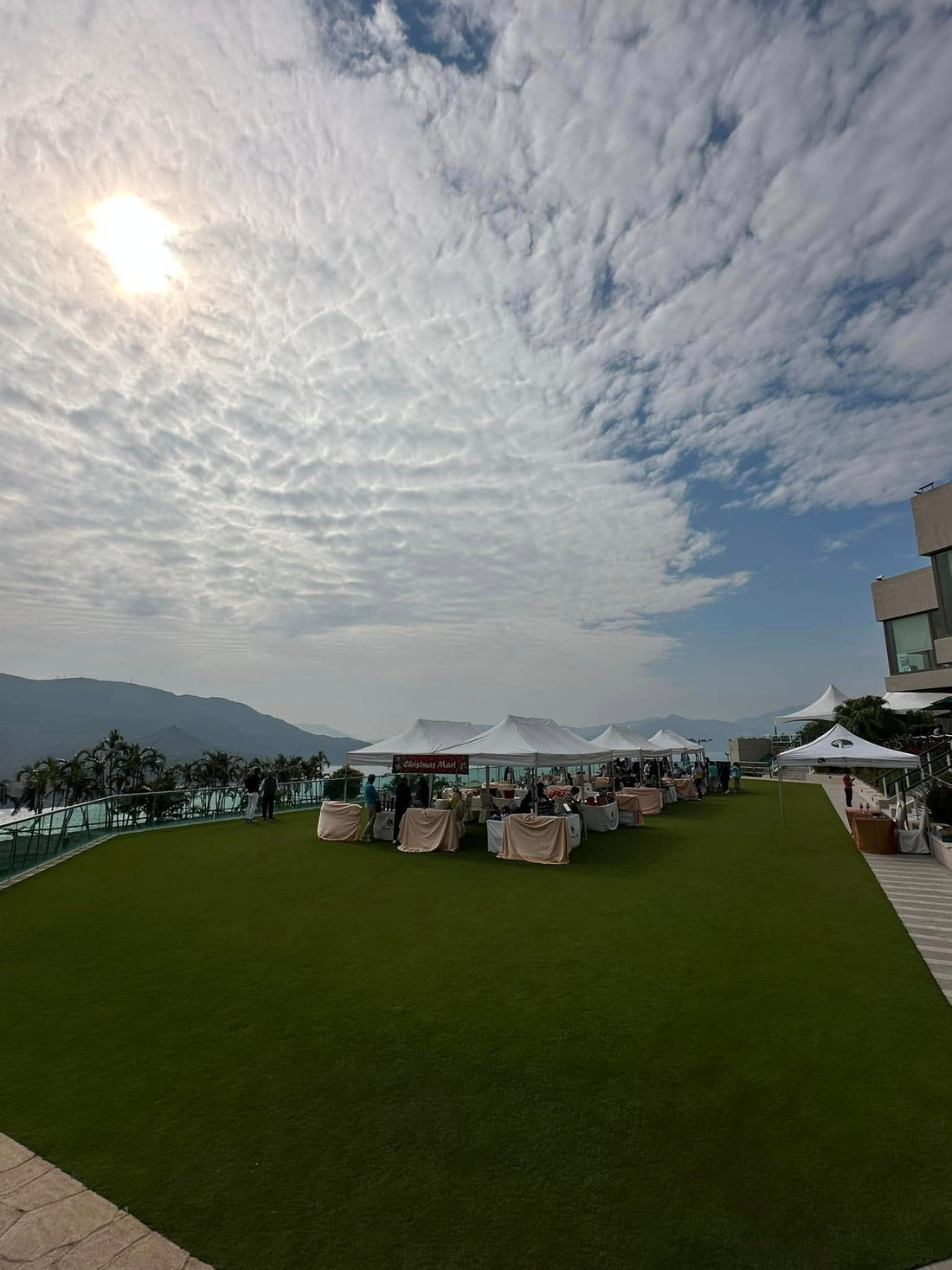 Skywow at Clear Water Bay Golf Country Club Christmas Mart
